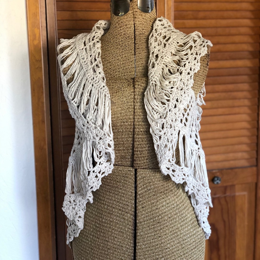 ooh la loft | Cream Crocheted Boho Vest | S/M